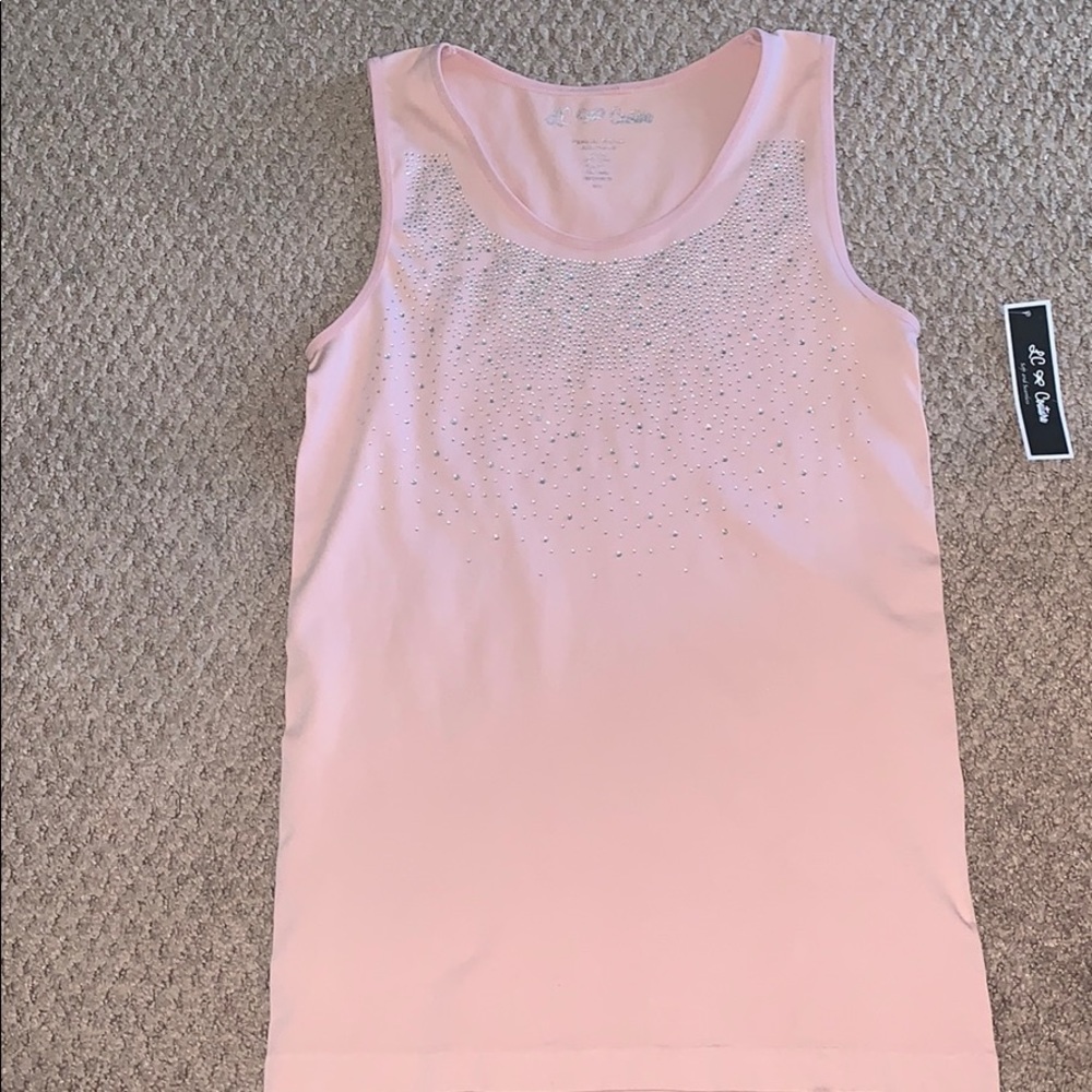 Women’s pink tank top